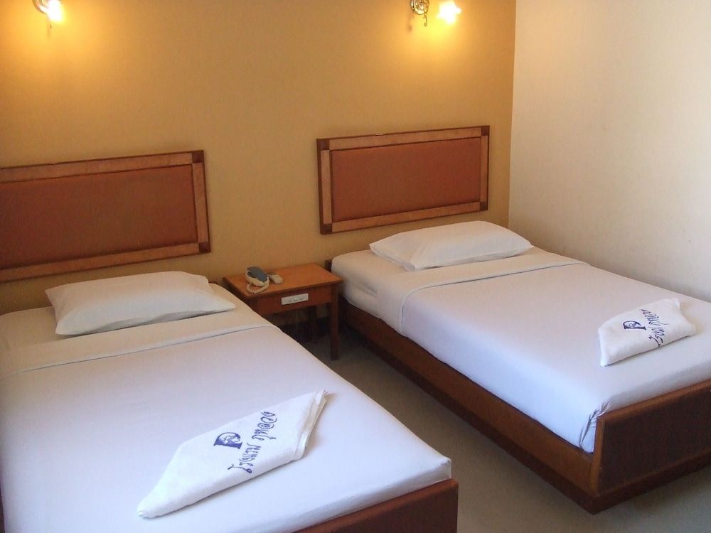 Phuluang Hotel Budget Twin Room 6