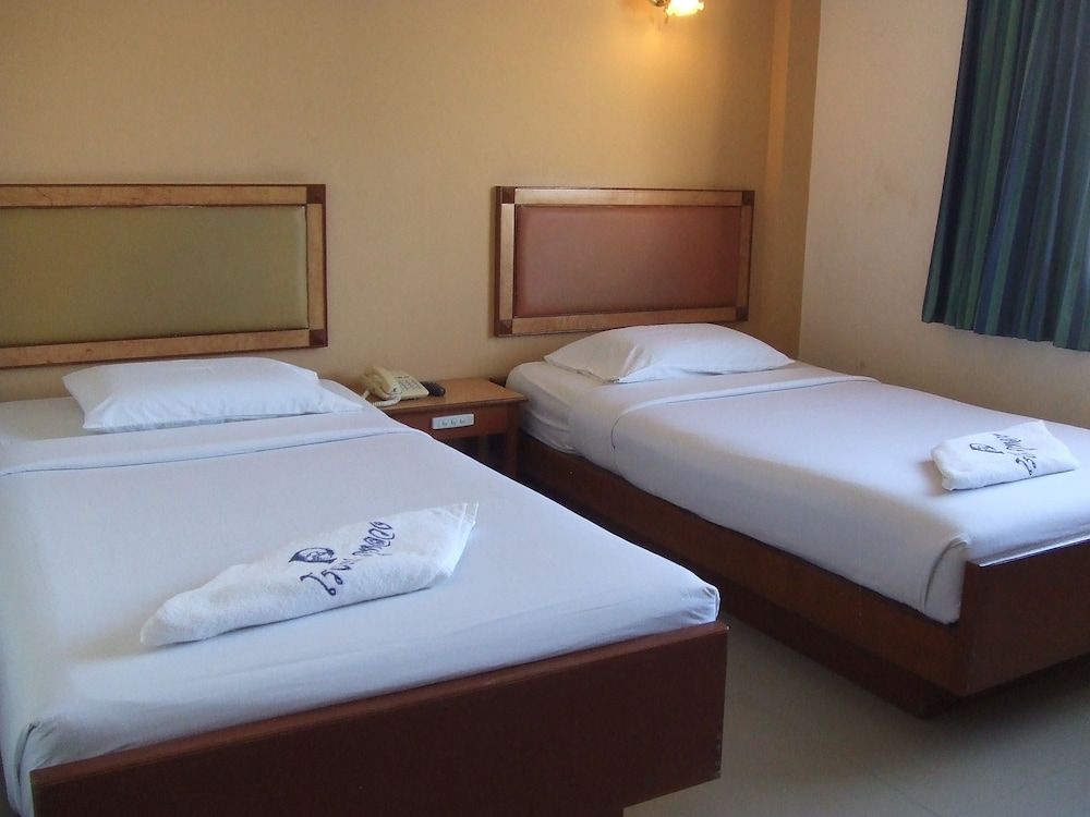 Phuluang Hotel Budget Twin Room 8