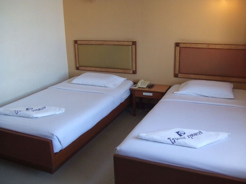 Phuluang Hotel Budget Twin Room