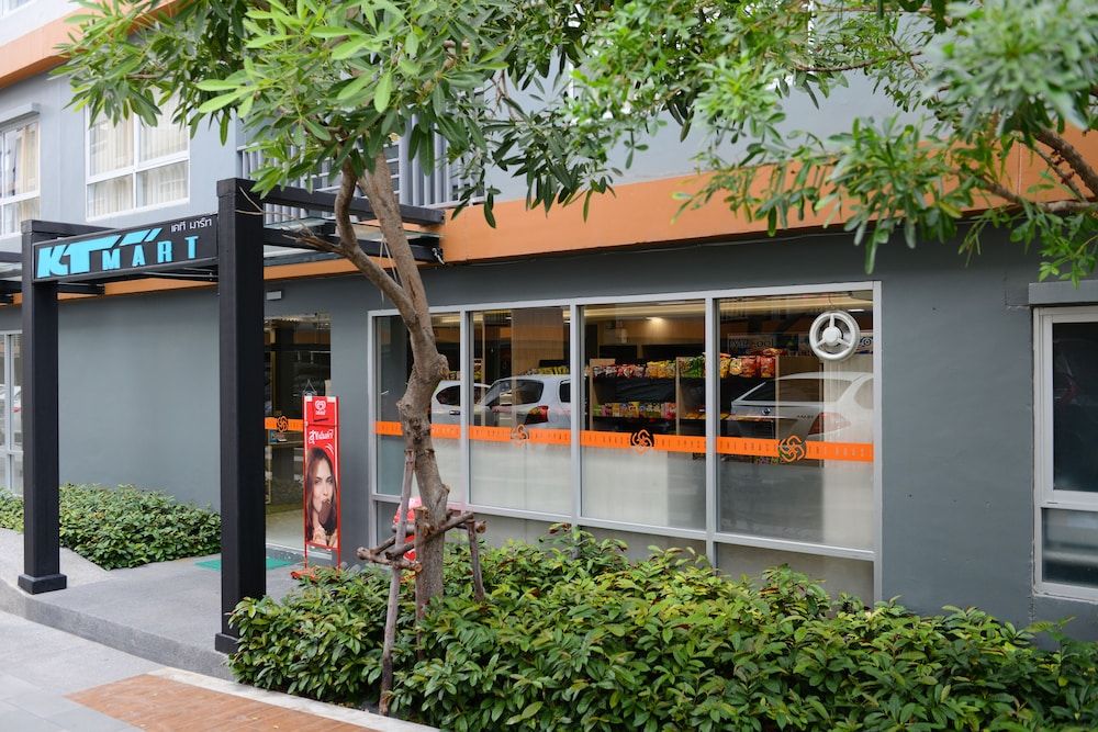 undefined The Grass Serviced Suites by At Mind 9