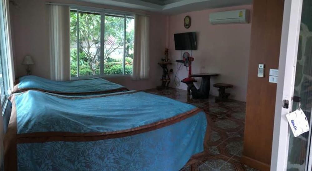 Punpisa Resort Family Cottage