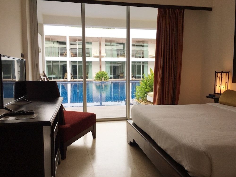 Vana Wellness Resort Deluxe Room, Pool Access