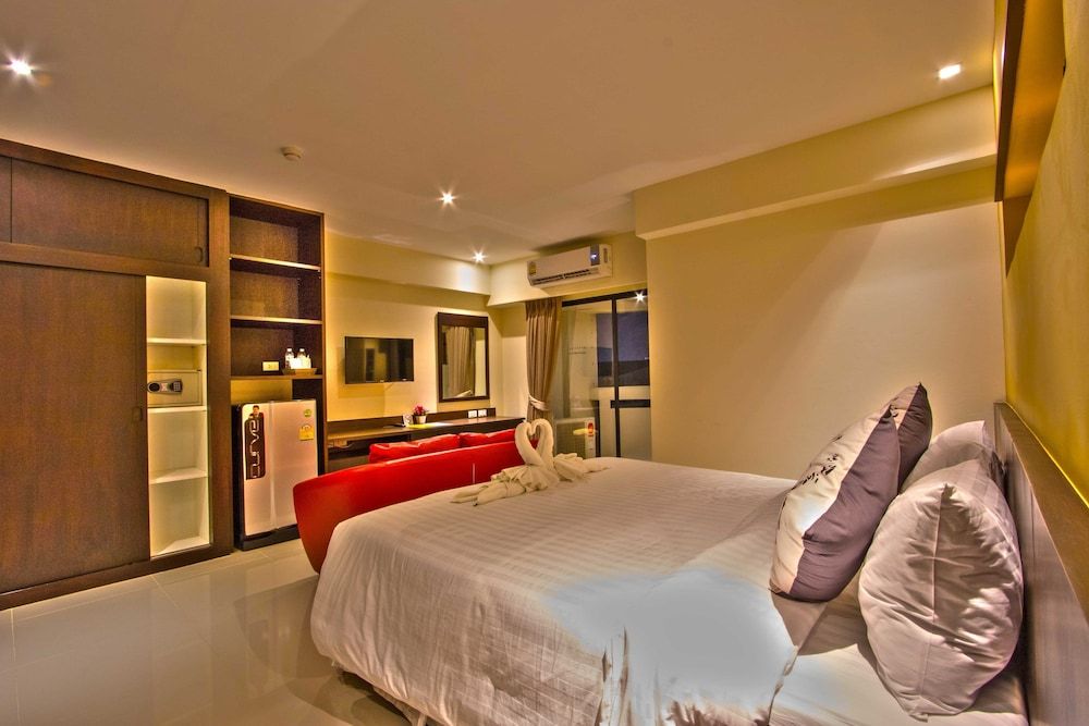 Chateau de Sukhumvit Deluxe Double or Twin Room 6