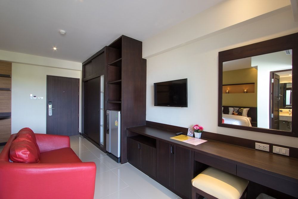 Chateau de Sukhumvit Deluxe Double or Twin Room 15