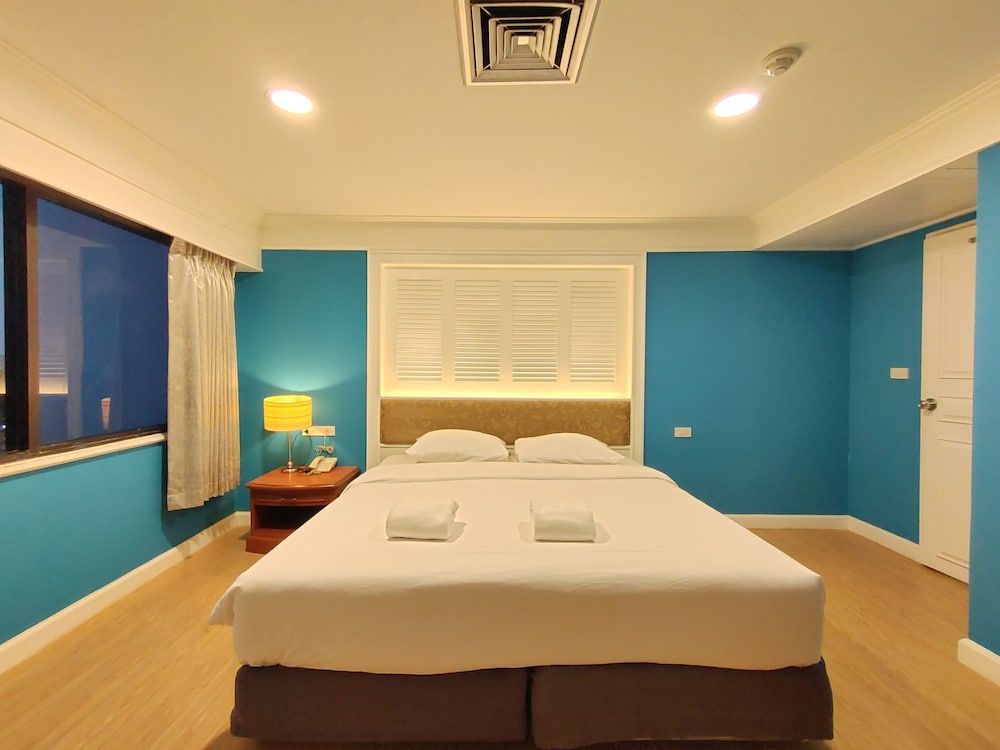 undefined Ebina House 10