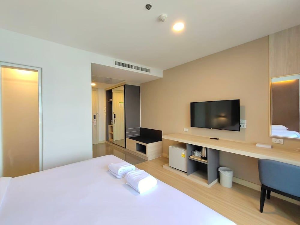 undefined Ebina House 4