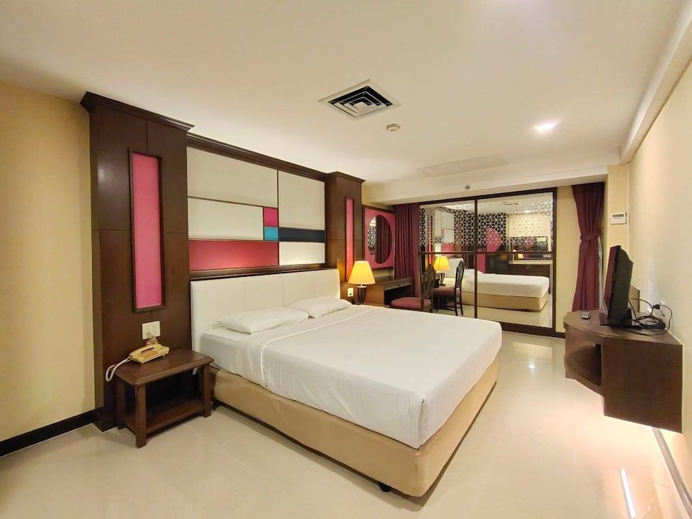 undefined Ebina House 9