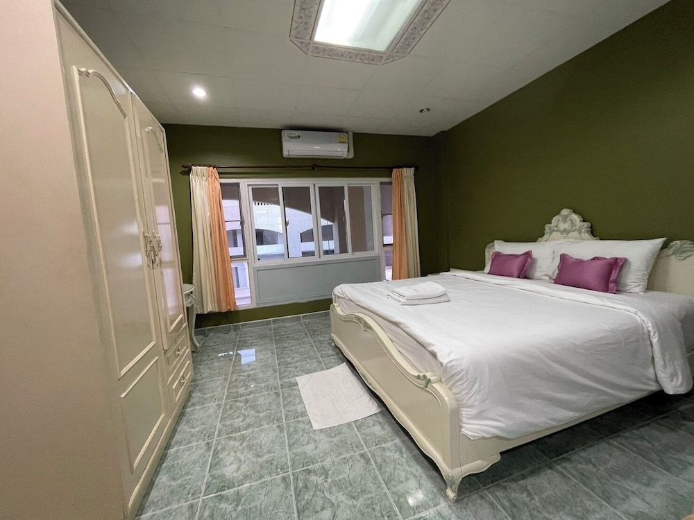 undefined OYO 75486 Anna Residence Jomtien 4