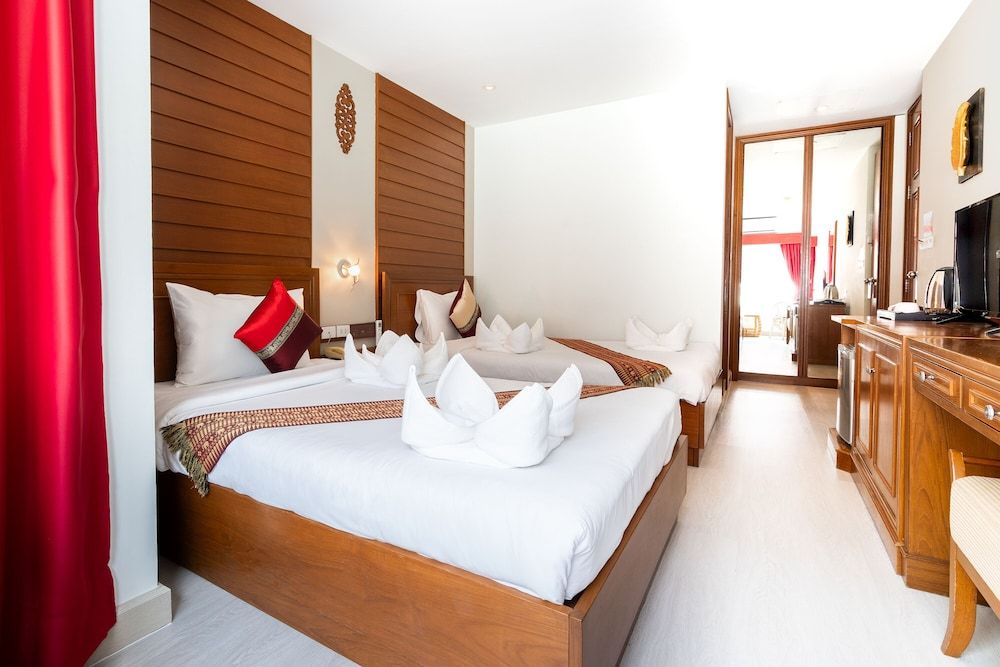 Baan Sukhumvit Soi 18 Superior Twin Room 2