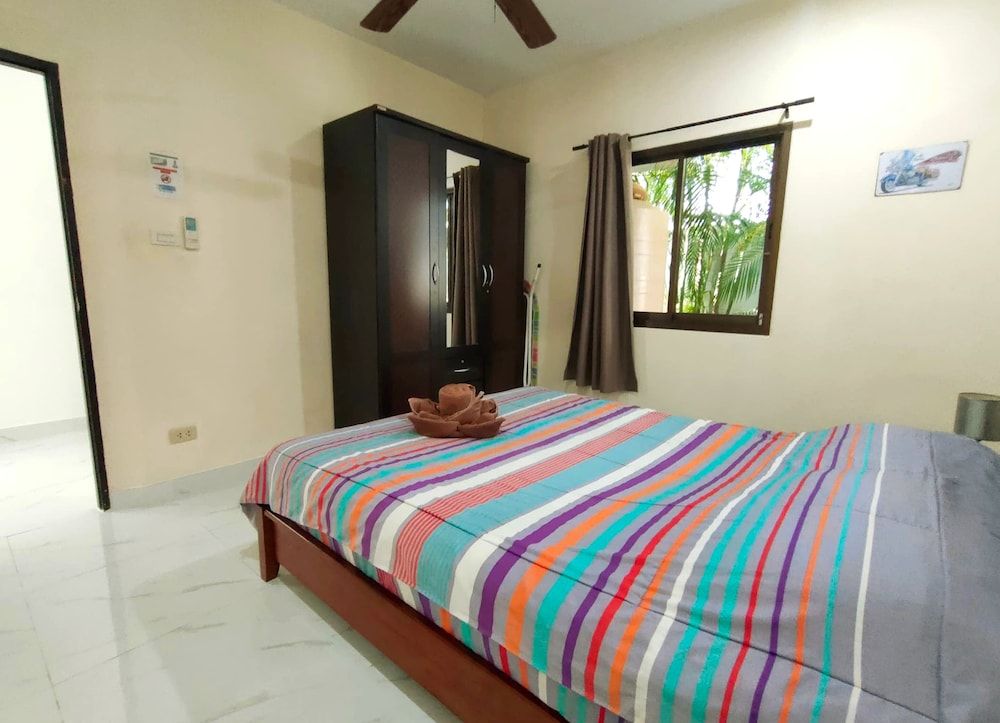 undefined Corner Villa - Pattaya holiday House Walking Street