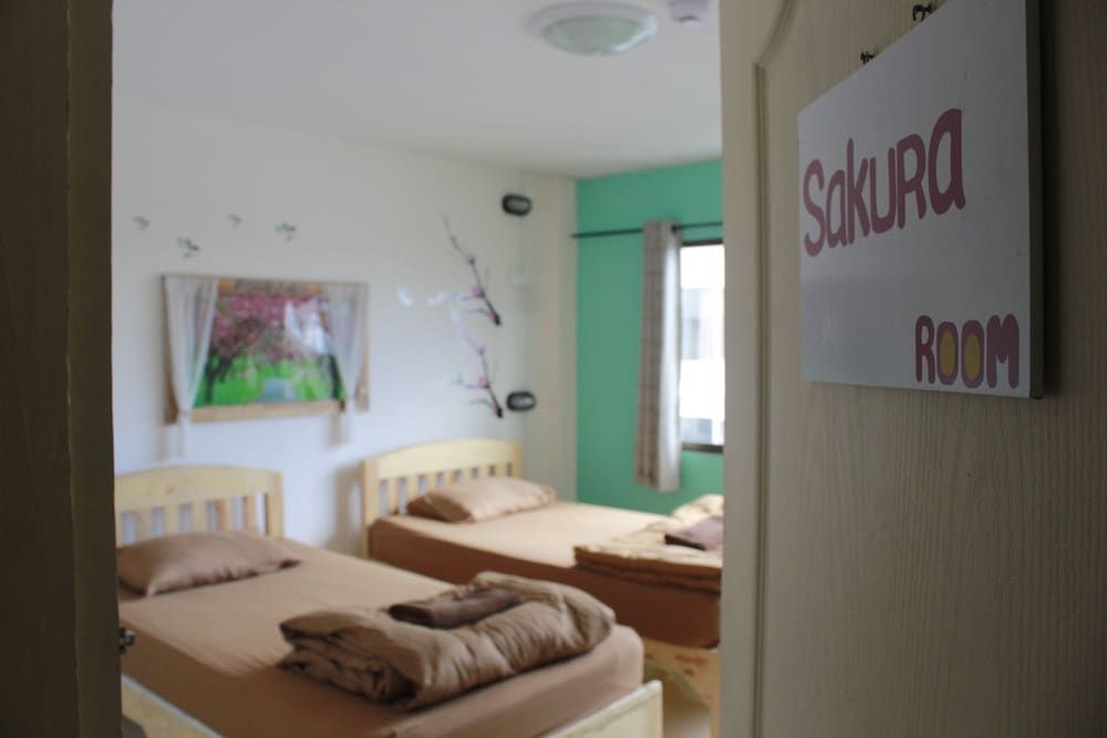 CM City Hostel Standard Twin Room, 2 Twin Beds 3