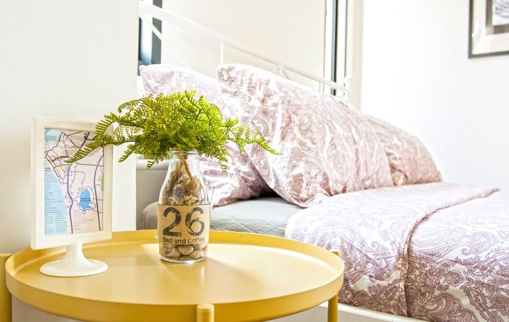 26 Bed and Coffee Deluxe Studio, 1 Queen Bed, Corner 4