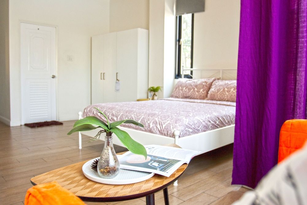 26 Bed and Coffee Deluxe Studio, 1 Queen Bed, Corner 5