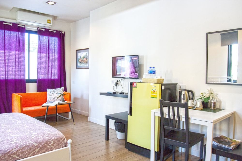 26 Bed and Coffee Deluxe Studio, 1 Queen Bed, Corner 15