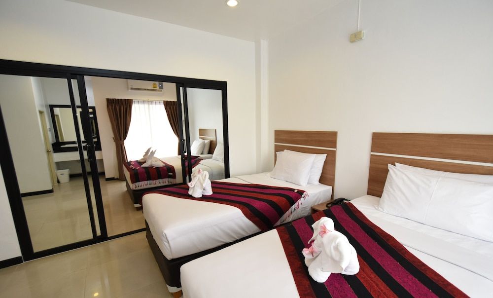 Basaya Laemchabang Superior Room 5