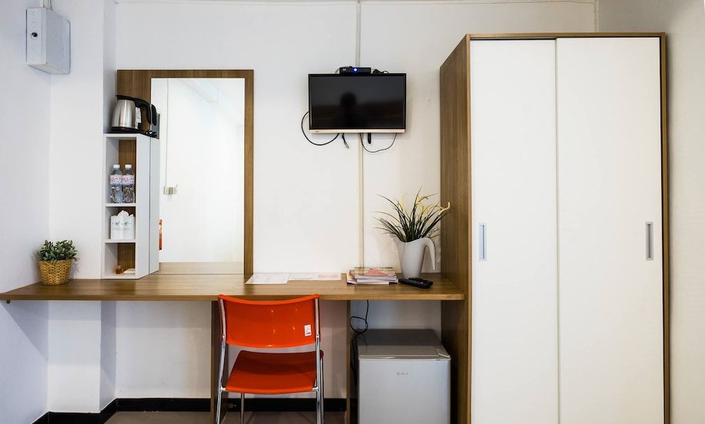 Basaya Laemchabang Superior Room 15