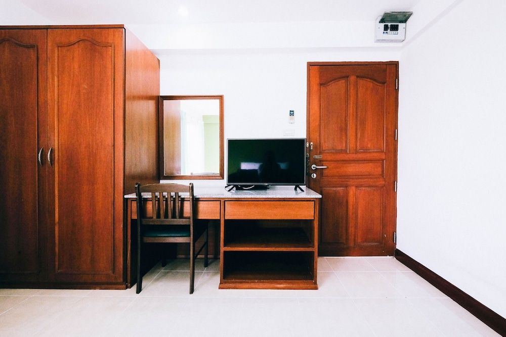 undefined Golden House at Onnut Station 5