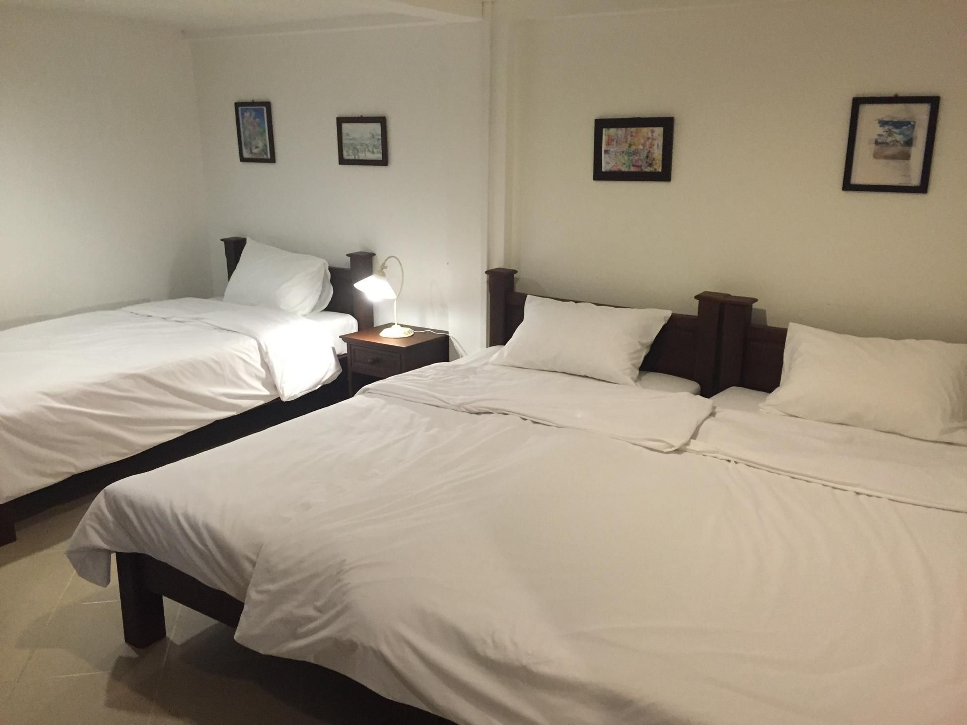 Seedling House Standard Triple (3 Single Beds)