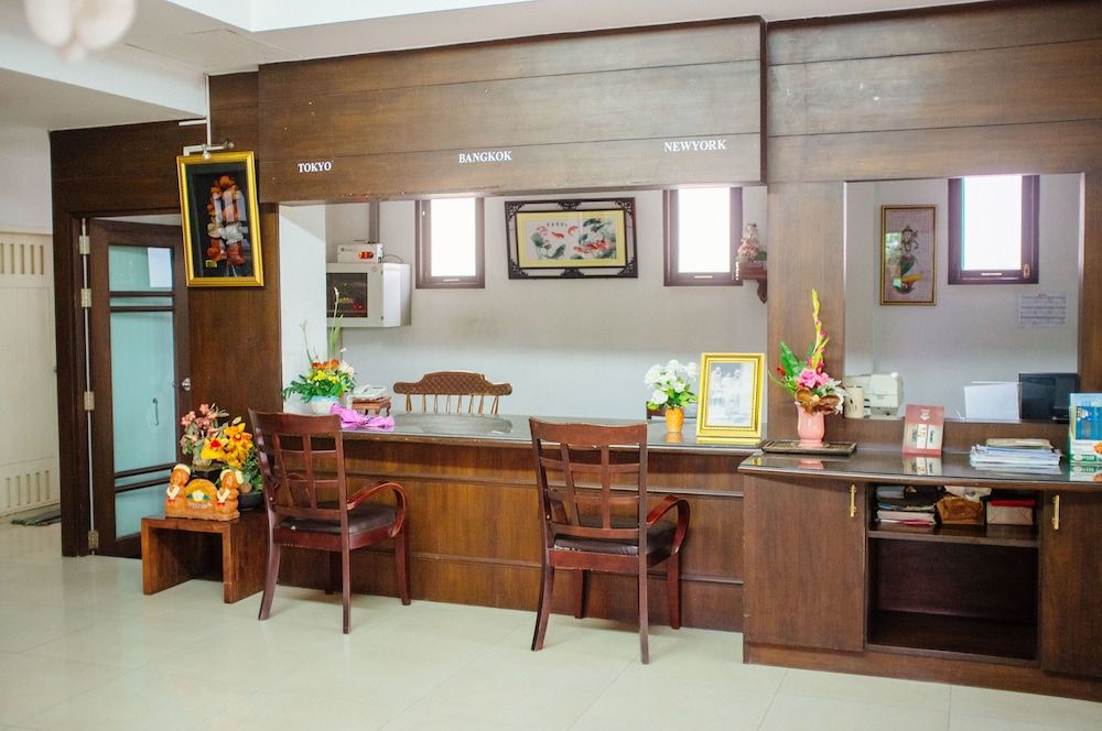 undefined Laidback Place Apartment 9