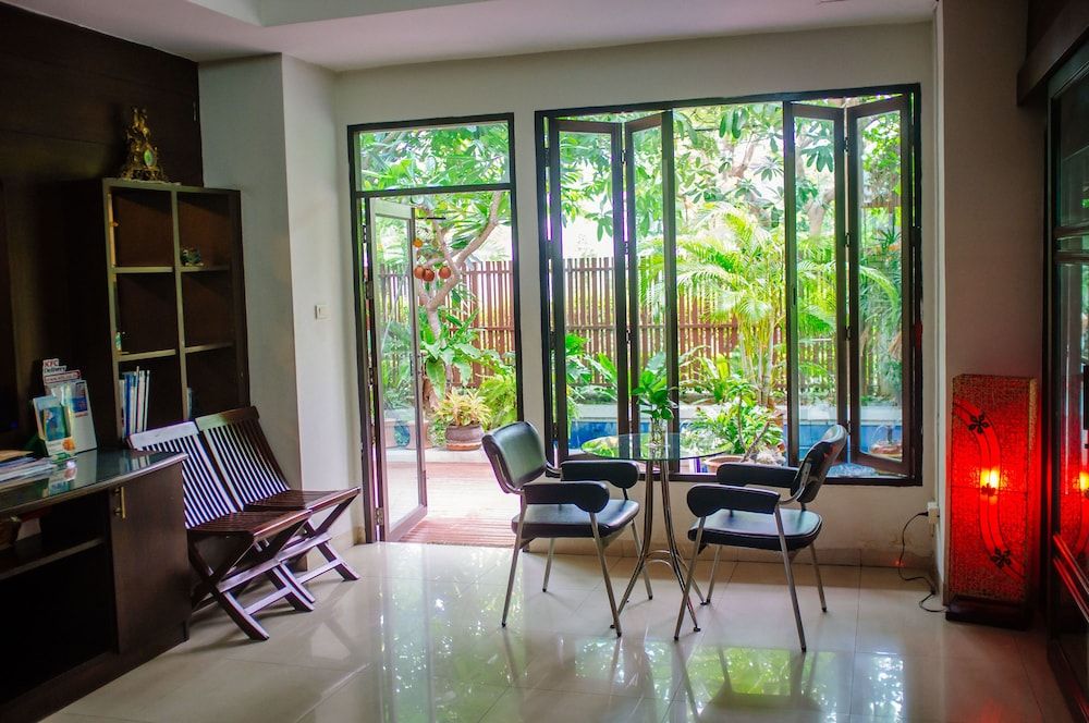 undefined Laidback Place Apartment 8