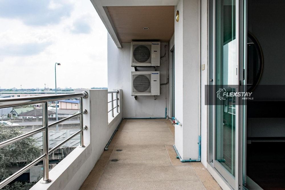 undefined Laidback Place Apartment 7