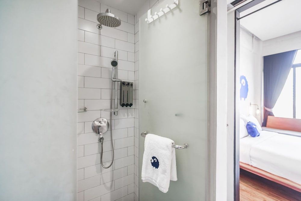 Kokotel Bangkok Surawong Koko Couple (Double-Queen Bed) 5