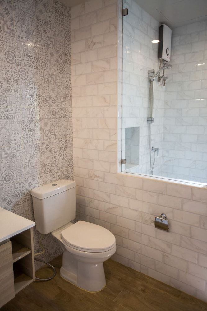 Vera Nidhra - Self check-in after 7pm Twin Room with Window 3