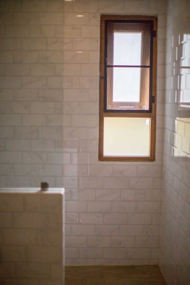 Vera Nidhra - Self check-in after 7pm Twin Room with Window 4