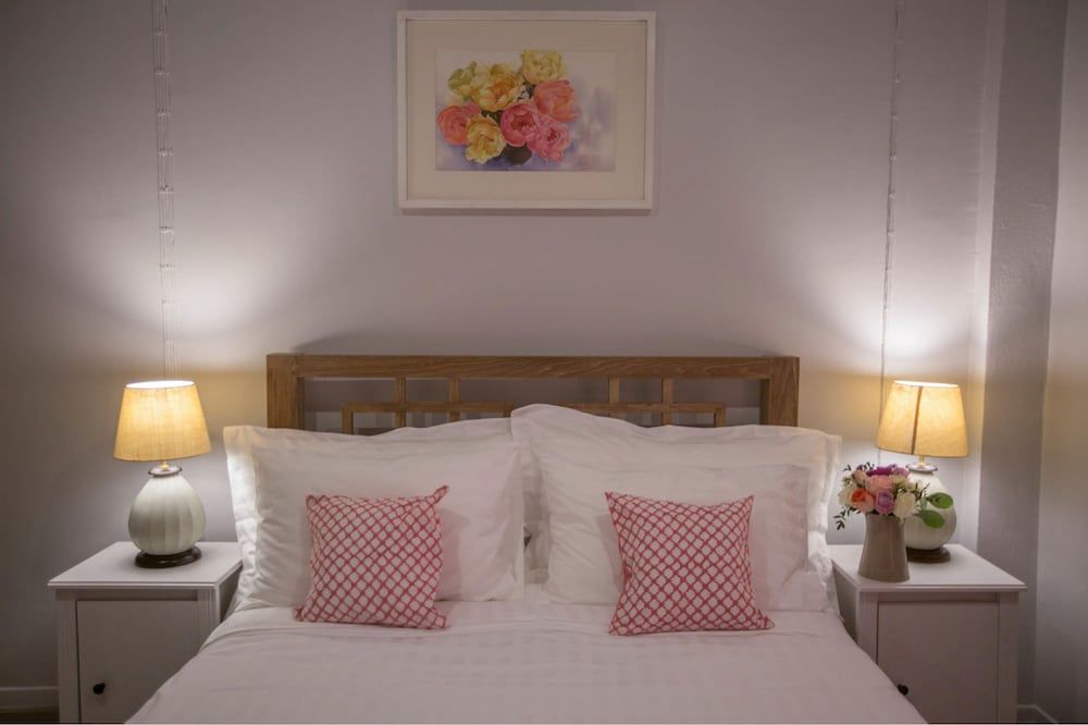 Vera Nidhra - Self check-in after 7pm Double Room with Window 3