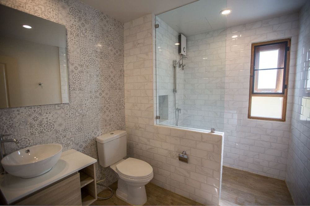 Vera Nidhra - Self check-in after 7pm Twin Room with Window 2