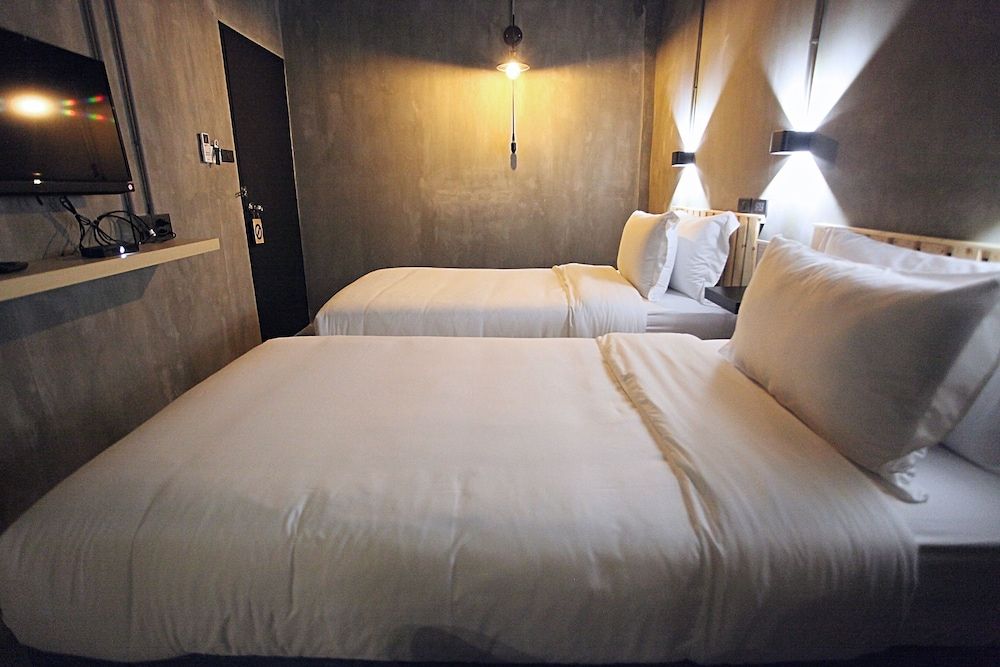 undefined Inn Home 8