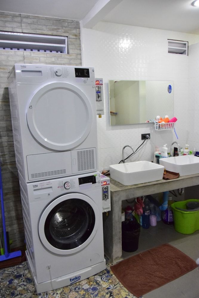 Double Five - Hostel Mixed Dormitory, Shared Bathroom 4