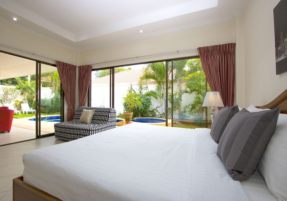 Tortuga Villas Pattaya Superior 2 bedroom villa with private pool and jacuzzi 5