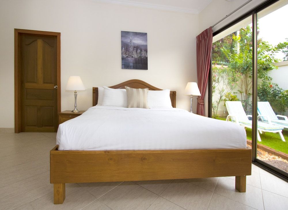 Tortuga Villas Pattaya Superior 2 bedroom villa with private pool and jacuzzi 4