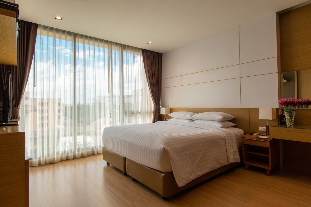 Sanae' Hotel Nimman Suite, 1 King Bed 3