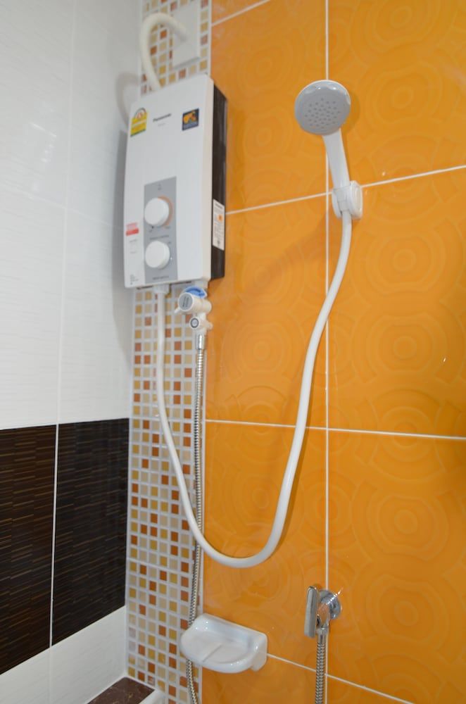 The Best Place Twin Room 5