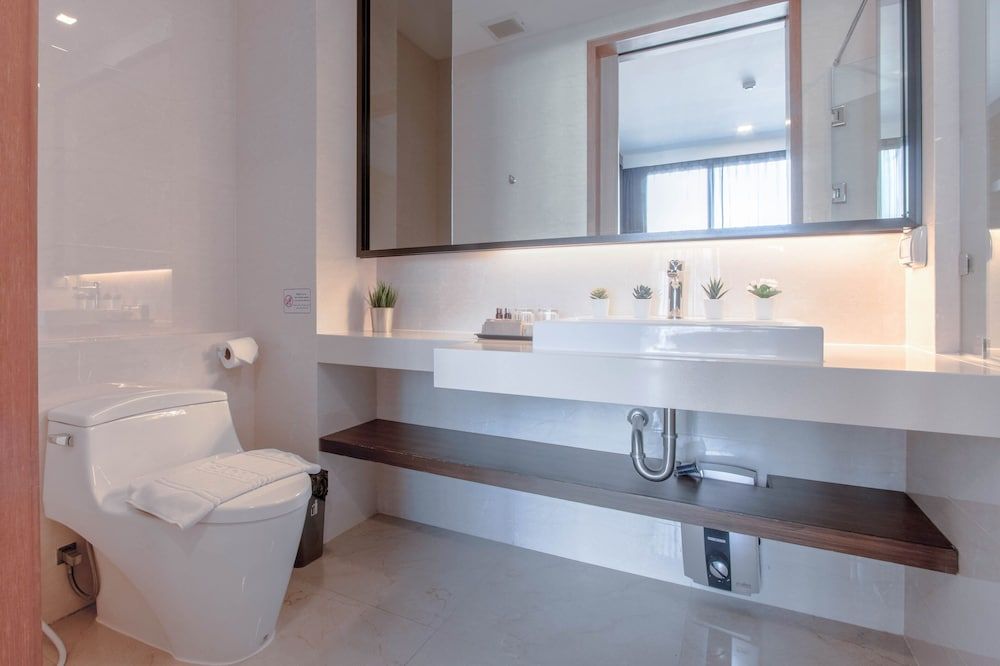 Kepler Residence Bangkok Deluxe King Suite 5