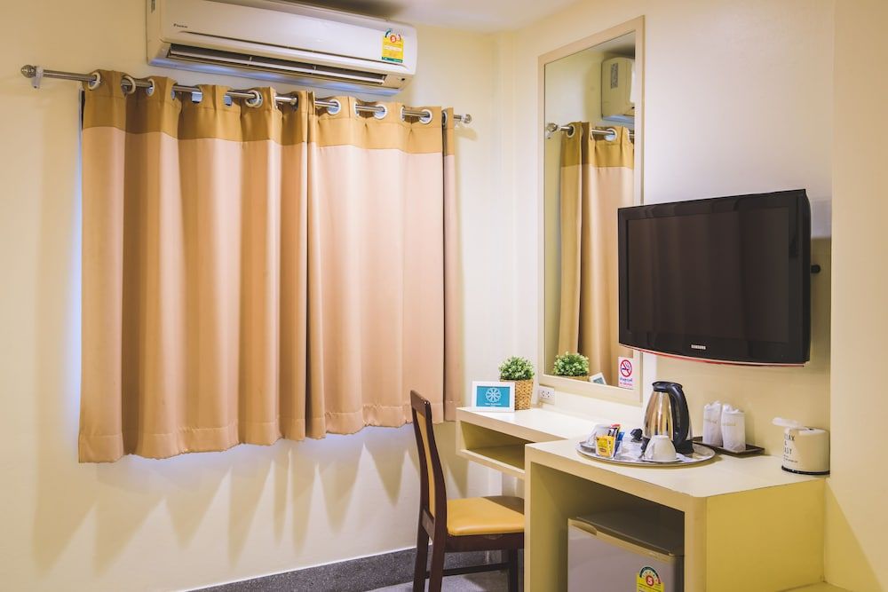 New Suanmali Hotel Deluxe Room, 2 Twin Beds 7