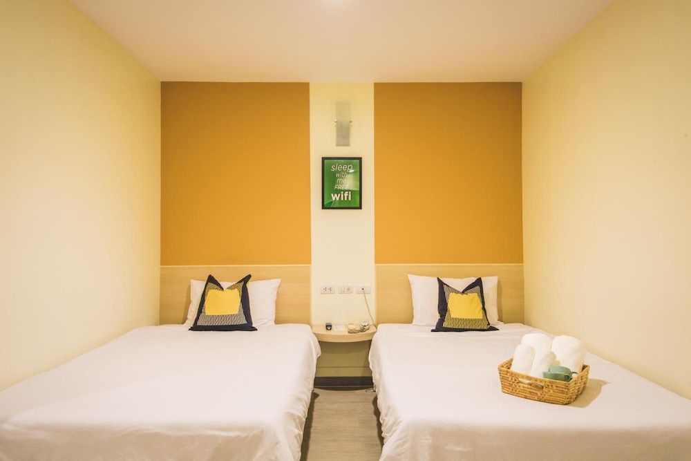 New Suanmali Hotel Deluxe Room, 2 Twin Beds