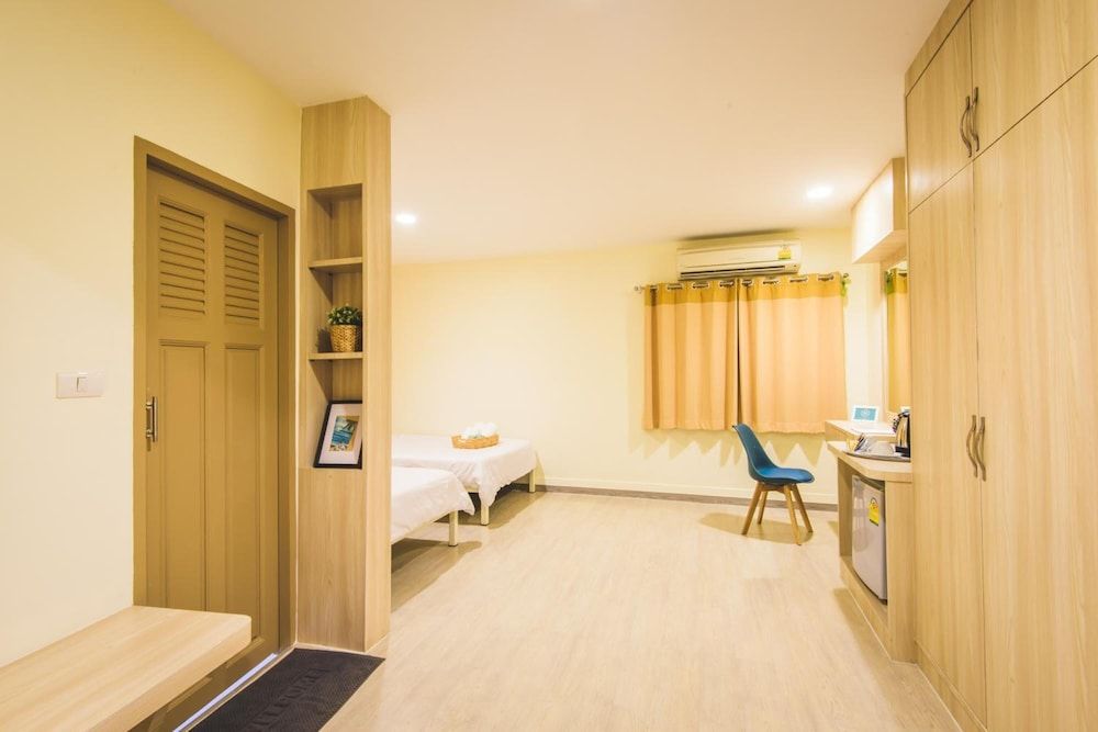 New Suanmali Hotel Deluxe Room, 2 Twin Beds 8