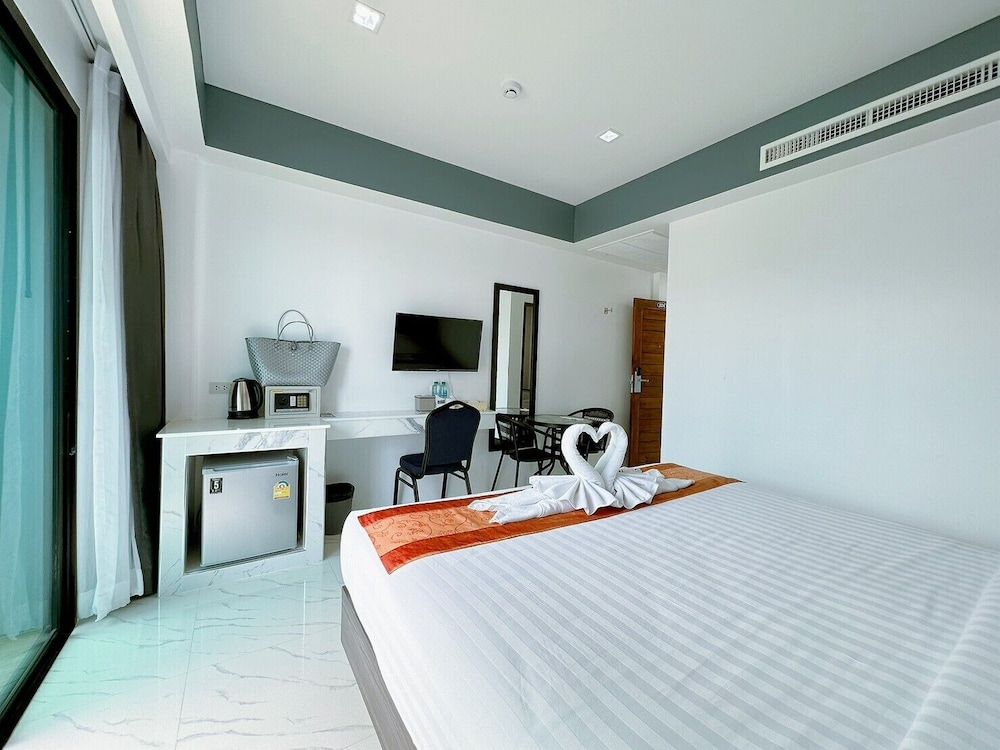 Machorat Aonang Resort Superior Double Room with Balcony 3