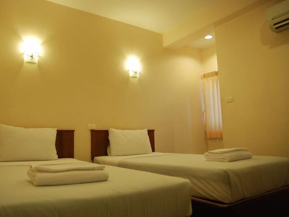 undefined Rambuttri House 7