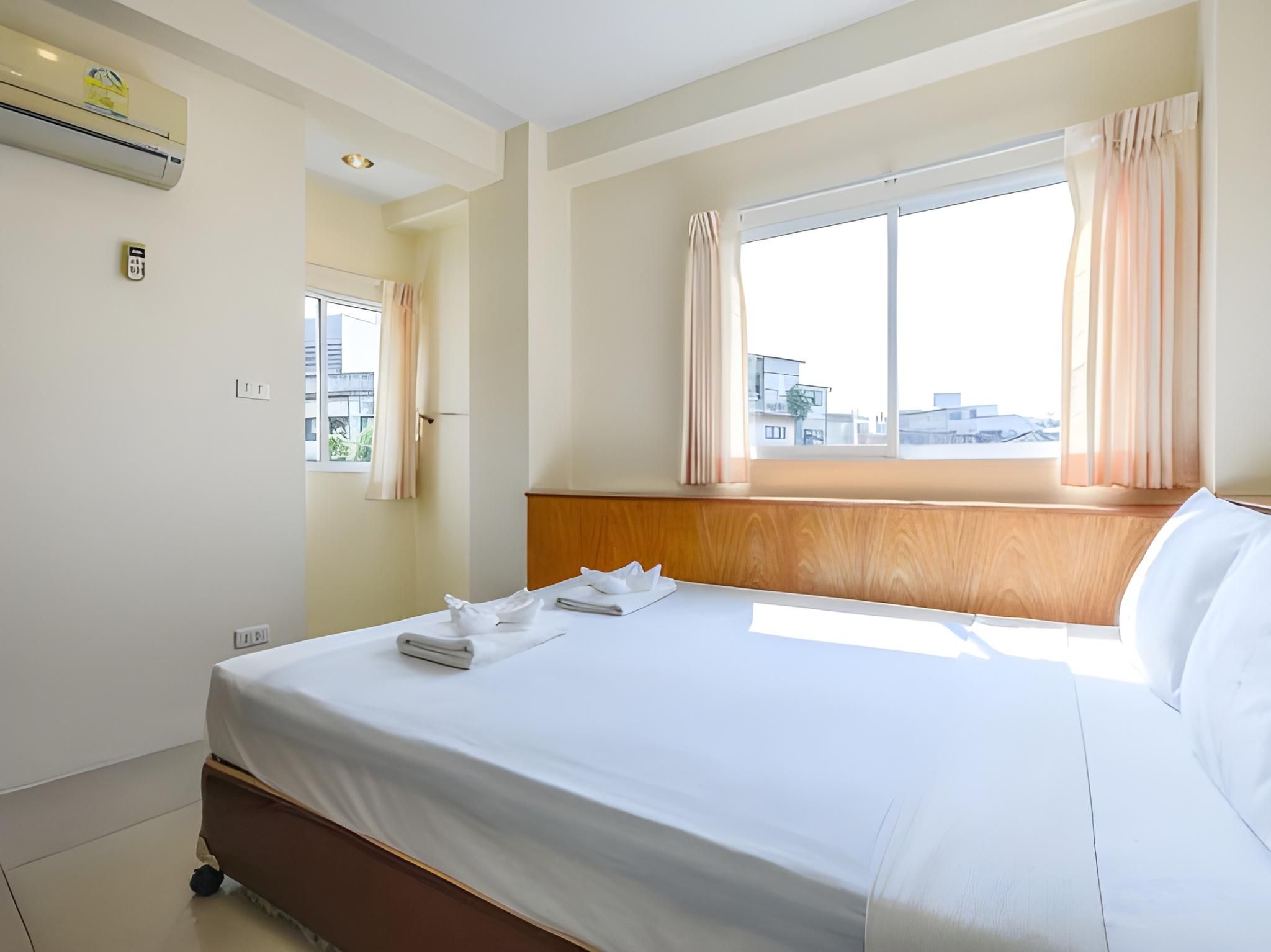 Rambuttri House Standard Twin 3