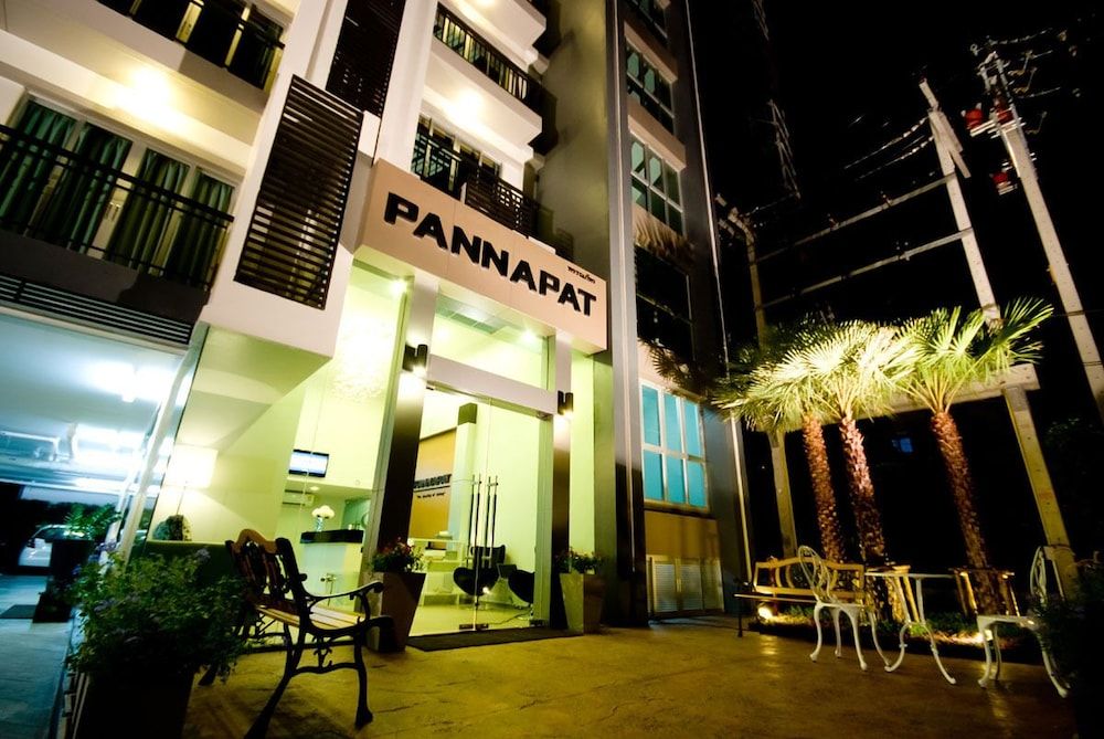 undefined Pannapat Place 9