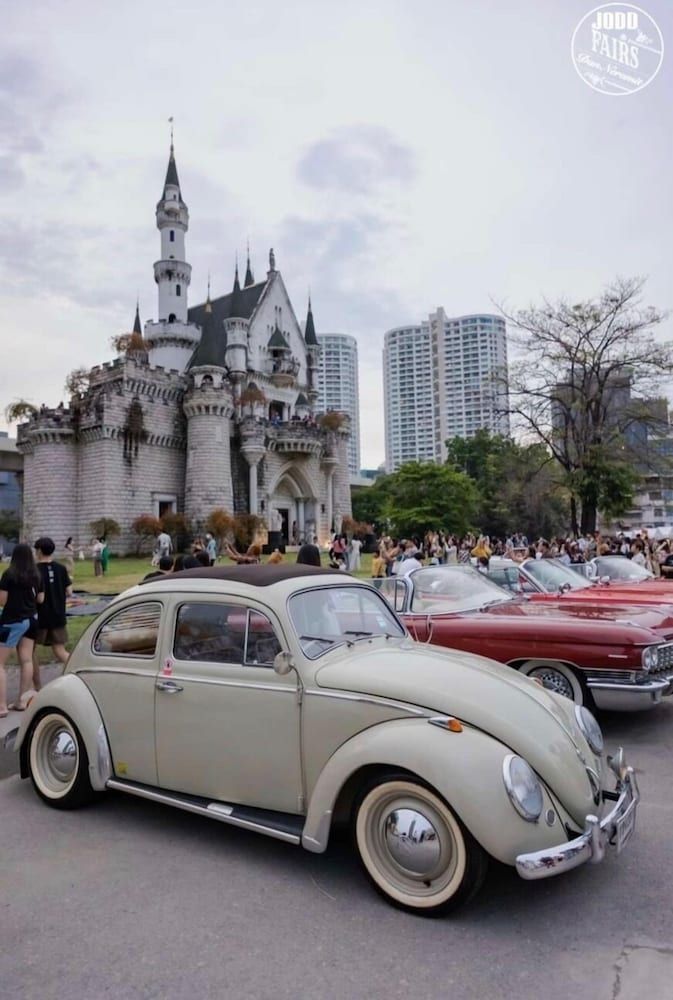 undefined Pannapat Place 5