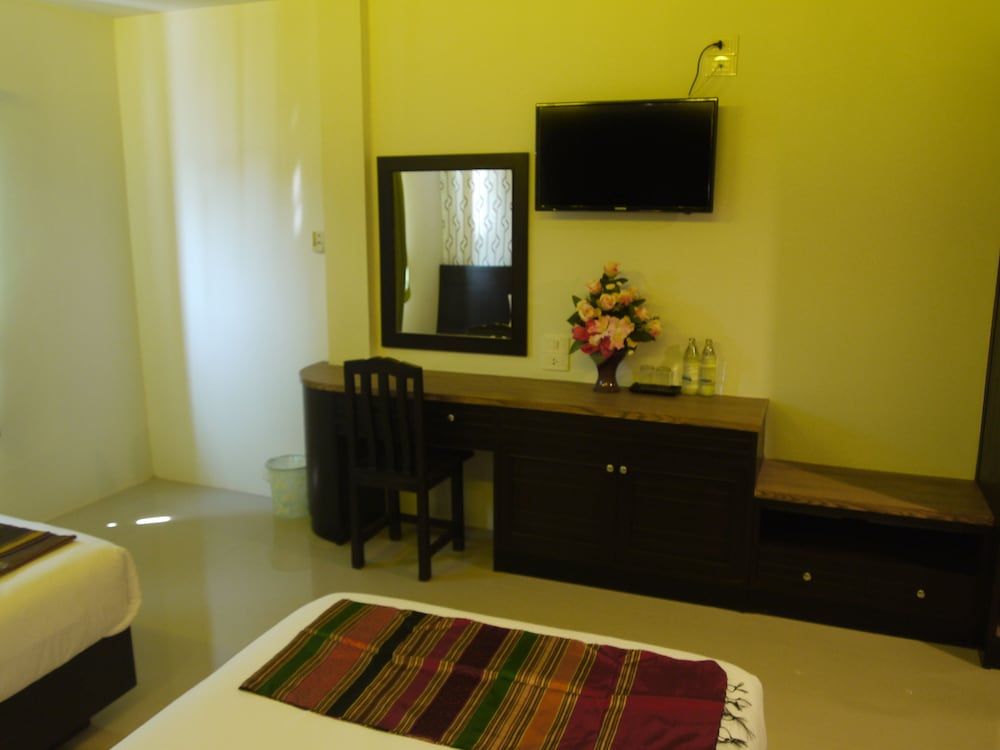 P1 House Standard Twin Room 9