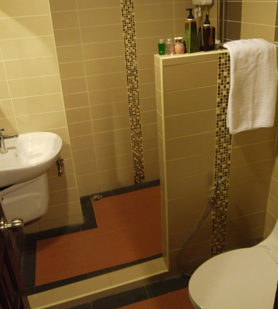 P1 House Standard Twin Room 8