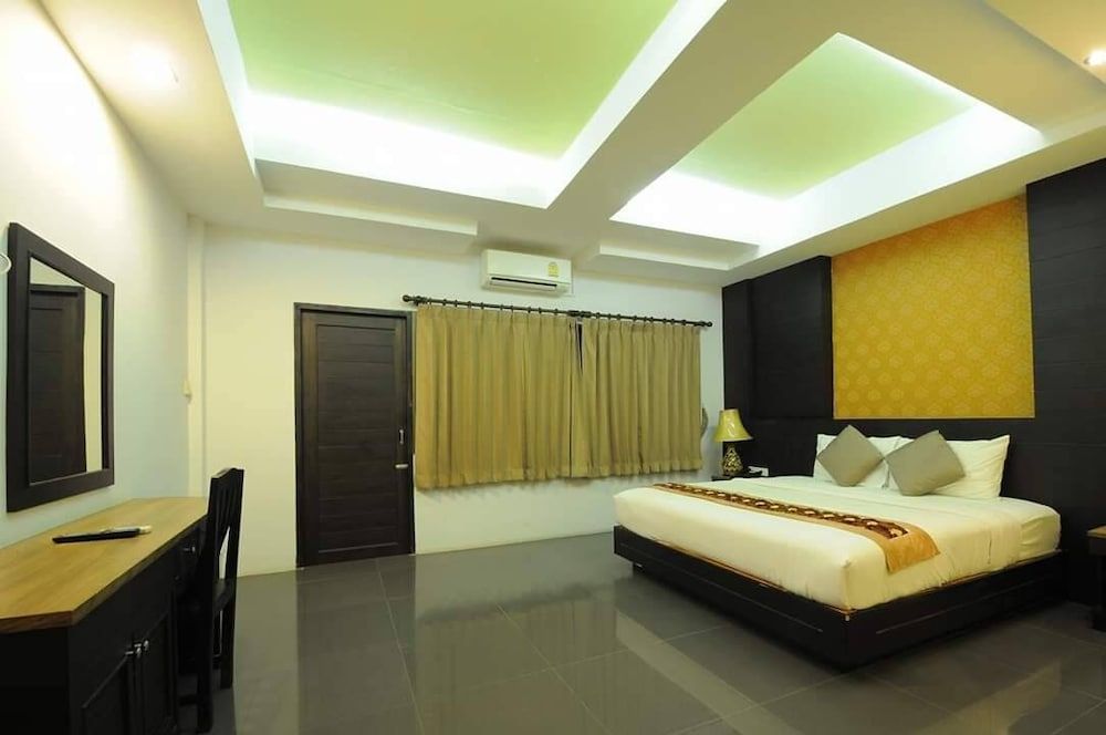 P1 House Deluxe Room 4