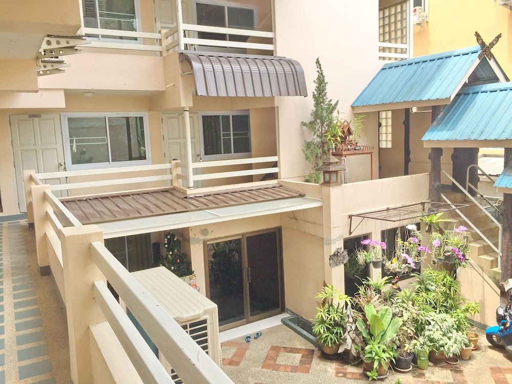 undefined Jang Sripoom House 5