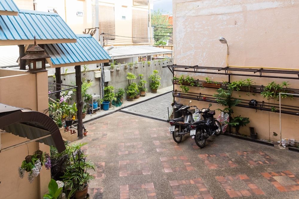 undefined Jang Sripoom House 6